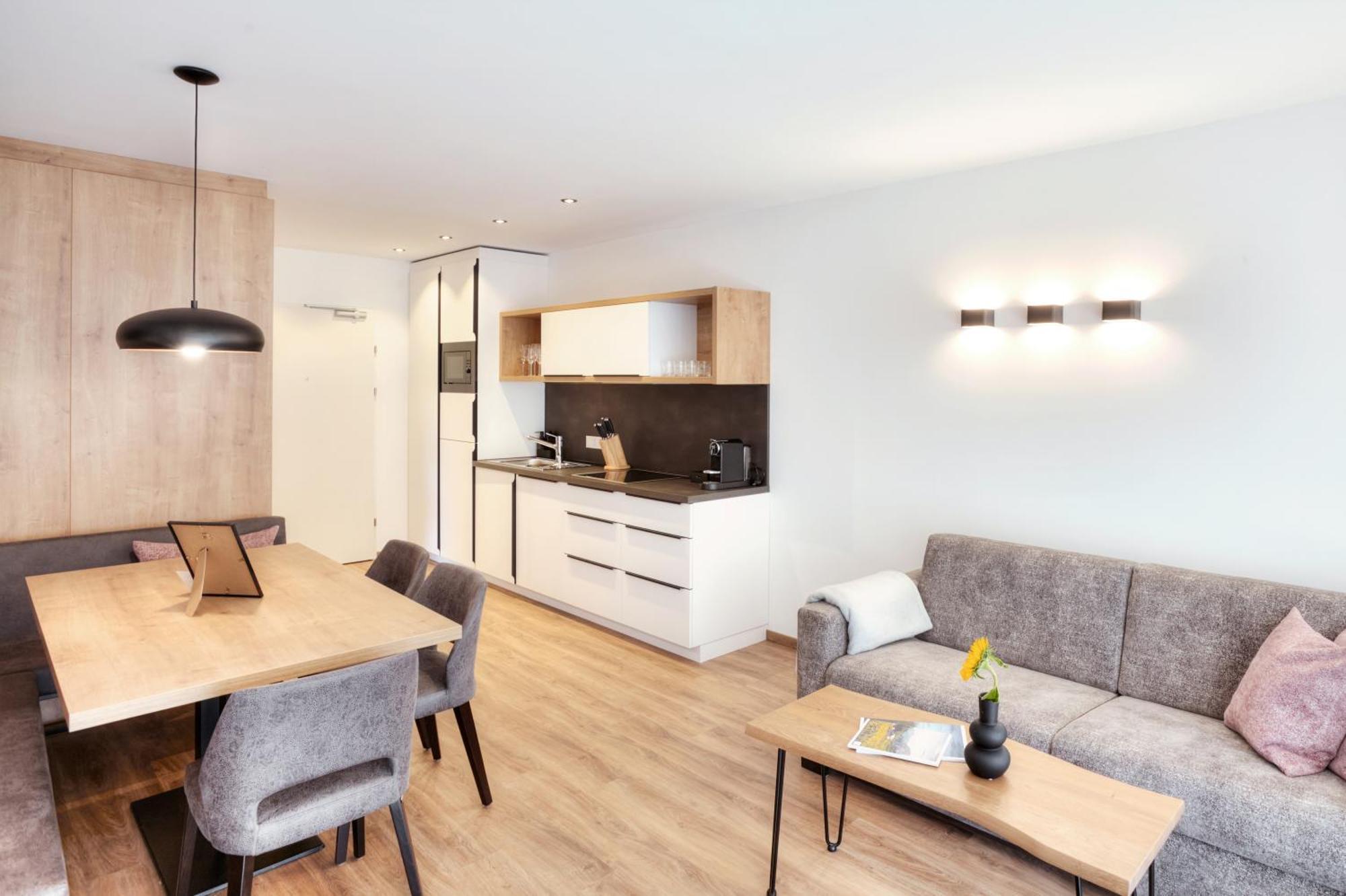 Apartment Alpenstolz Haus 2 - Stilvoll Urlauben In Den Bergen Damuels