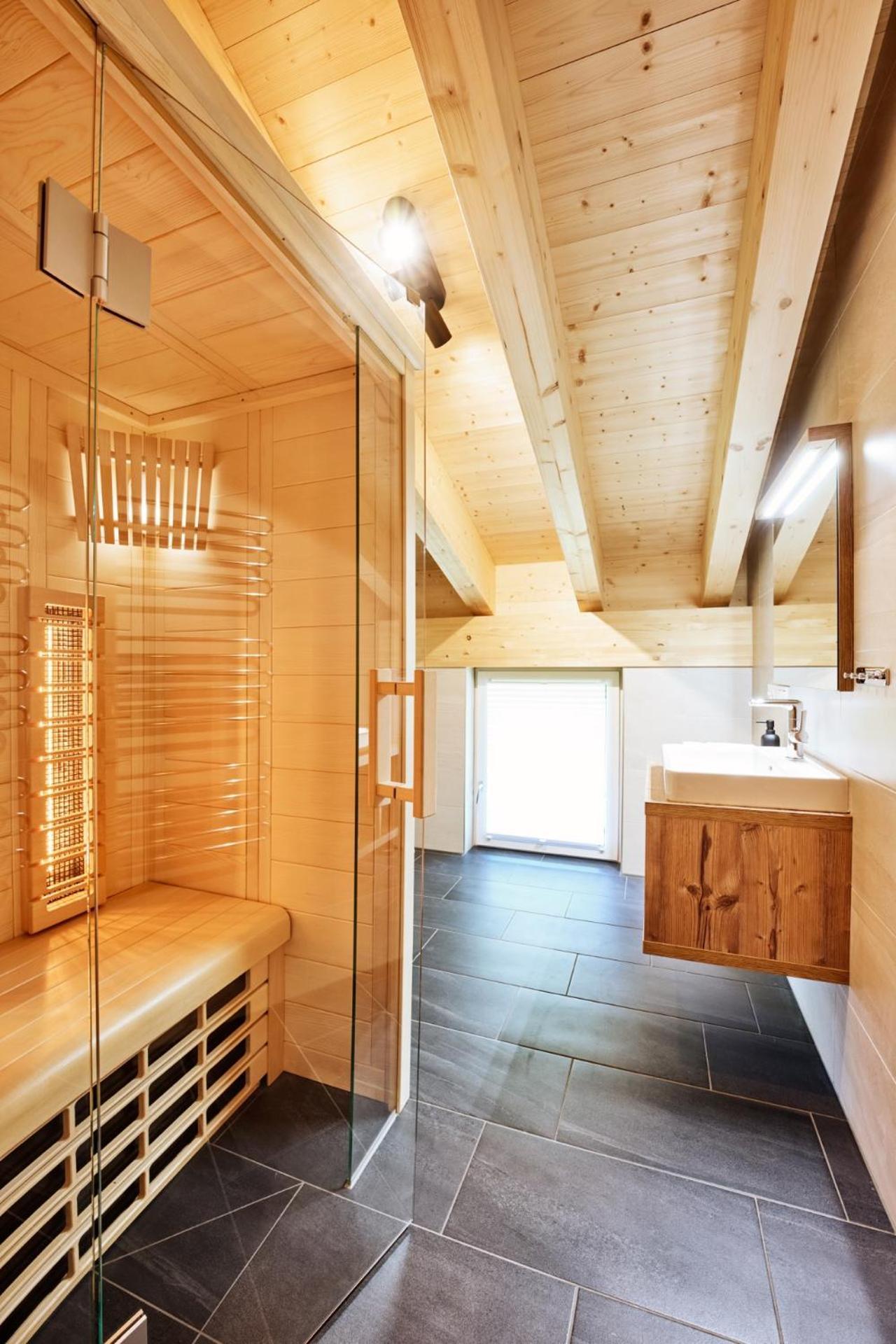 Apartment Alpenstolz Haus 2 - Stilvoll Urlauben In Den Bergen Damuels
